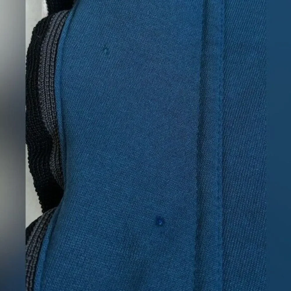 The North Face Men's Small Blue UltraWick Crew‎ Neck Long Sleeve Knit Sweatshirt